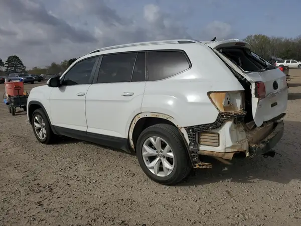 1V2AP2CA1JC532579 2018 VOLKSWAGEN ATLAS - Image 2