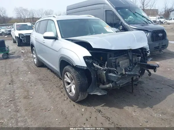 1V2AP2CA1JC578834 2018 VOLKSWAGEN ATLAS - Image 1