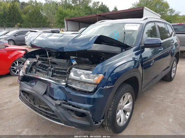 1V2AP2CA1JC591812 2018 VOLKSWAGEN ATLAS - Image 2