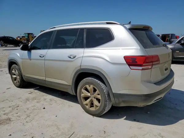 1V2AP2CA1JC598985 2018 VOLKSWAGEN ATLAS - Image 2