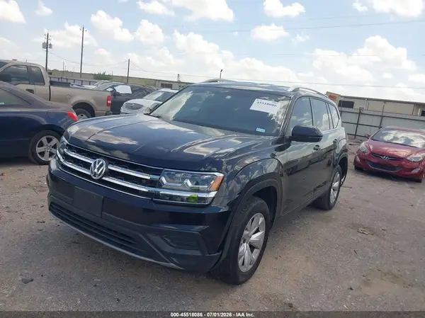 1V2AP2CA2JC529755 2018 VOLKSWAGEN ATLAS - Image 2