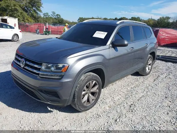 1V2AP2CA7JC549483 2018 VOLKSWAGEN ATLAS - Image 2