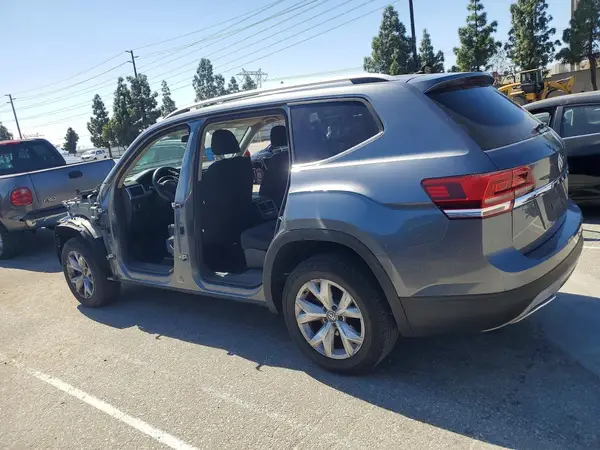 1V2AP2CA7JC560015 2018 VOLKSWAGEN ATLAS - Image 2