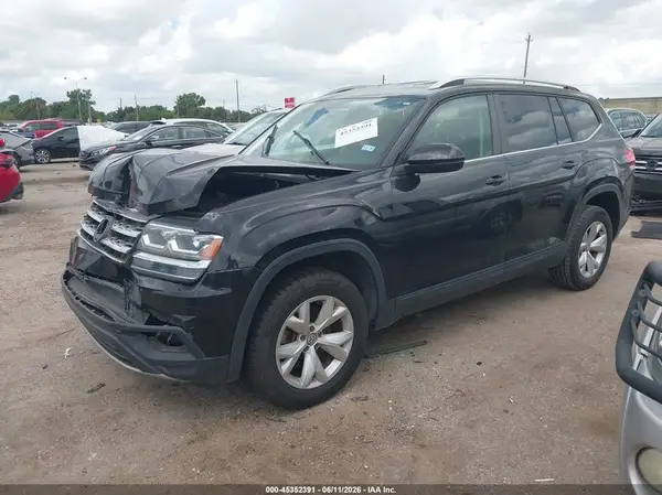 1V2AP2CA8JC572707 2018 VOLKSWAGEN ATLAS - Image 2