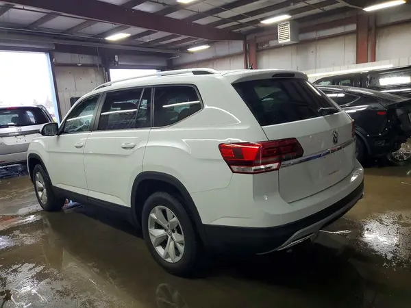 1V2AP2CA8JC583884 2018 VOLKSWAGEN ATLAS - Image 2