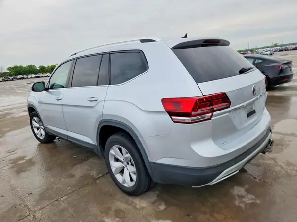 1V2AR2CA0JC516013 2018 VOLKSWAGEN ATLAS - Image 2