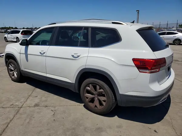 1V2AR2CA2JC553810 2018 VOLKSWAGEN ATLAS - Image 2