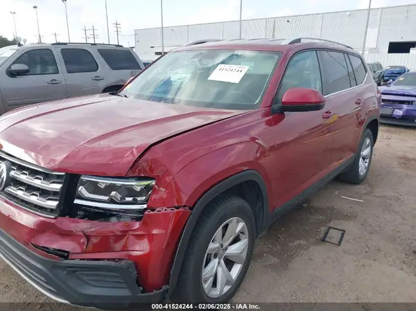 1V2AR2CA3JC558580 2018 VOLKSWAGEN ATLAS - Image 2