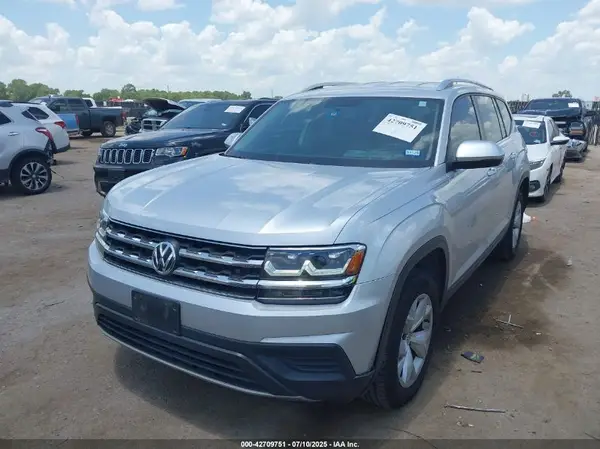 1V2AR2CA5JC516718 2018 VOLKSWAGEN ATLAS - Image 2