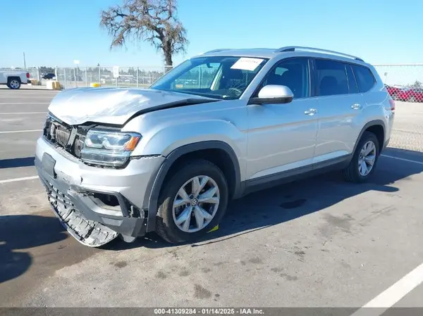 1V2AR2CA5JC534717 2018 VOLKSWAGEN ATLAS - Image 2