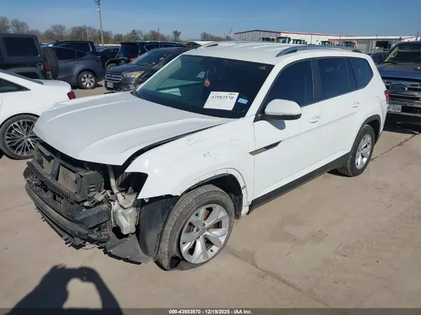 1V2AR2CA6JC536945 2018 VOLKSWAGEN ATLAS - Image 2