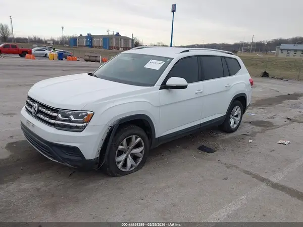 1V2AR2CA8JC522965 2018 VOLKSWAGEN ATLAS - Image 2