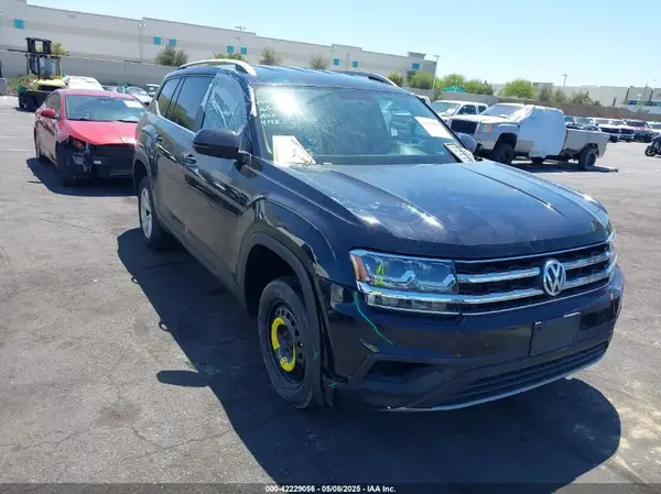 1V2AR2CA8JC541256 2018 VOLKSWAGEN ATLAS - Image 1