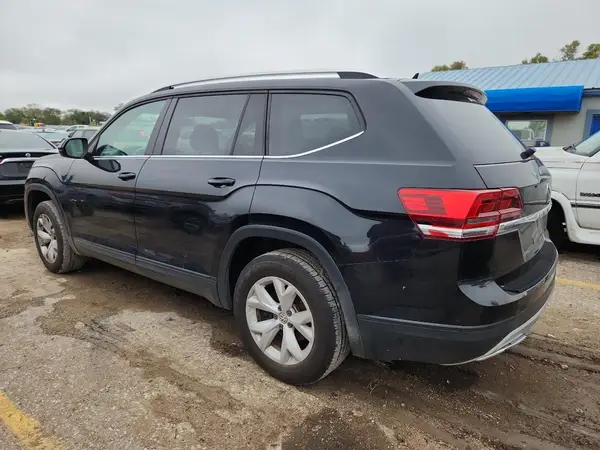 1V2AR2CAXJC567695 2018 VOLKSWAGEN ATLAS - Image 2