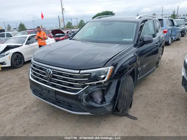 1V2BR2CA0SC520455 2025 VOLKSWAGEN ATLAS - Image 2