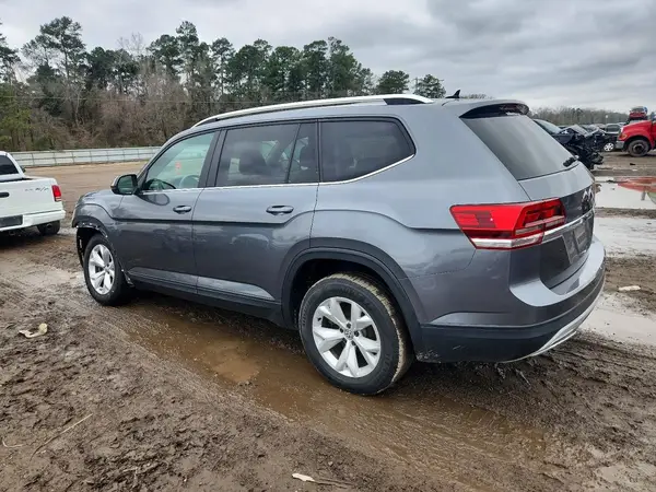 1V2BR2CA1JC501914 2018 VOLKSWAGEN ATLAS - Image 2