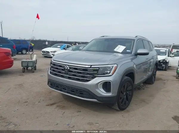 1V2BR2CA1RC588659 2024 VOLKSWAGEN ATLAS - Image 2