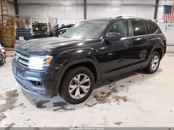 1V2BR2CA2JC504563 2018 VOLKSWAGEN ATLAS - Image 2