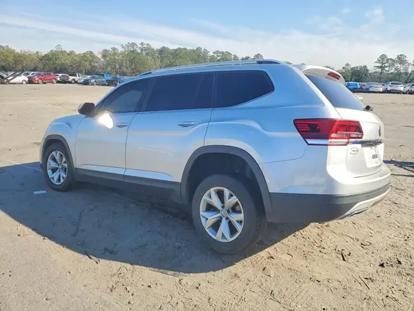 1V2BR2CA2JC506846 2018 VOLKSWAGEN ATLAS - Image 2