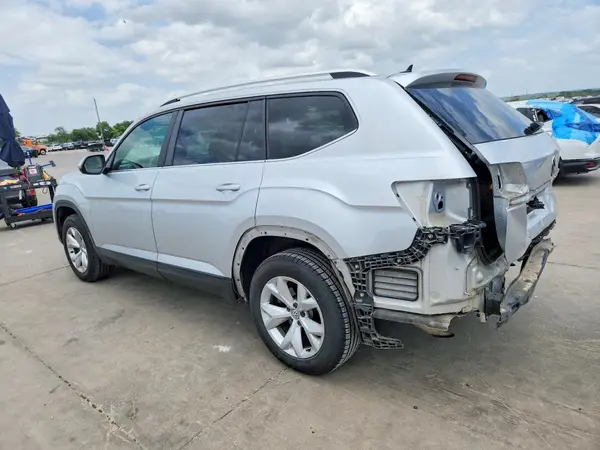 1V2BR2CA4JC500319 2018 VOLKSWAGEN ATLAS - Image 2