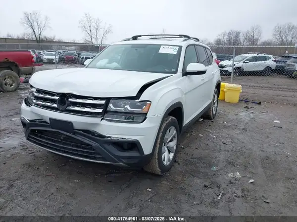 1V2BR2CA4JC510039 2018 VOLKSWAGEN ATLAS - Image 2