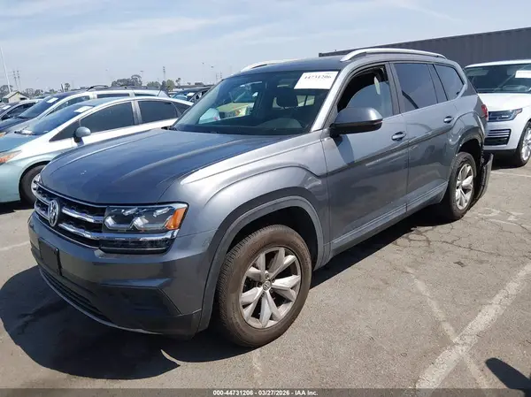 1V2BR2CA5JC500958 2018 VOLKSWAGEN ATLAS - Image 2