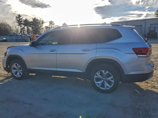 1V2BR2CA9JC500817 2018 VOLKSWAGEN ATLAS - Image 2