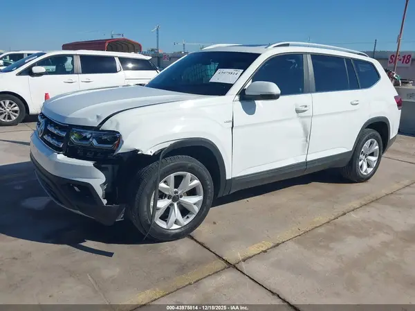1V2BR2CA9JC508304 2018 VOLKSWAGEN ATLAS - Image 2