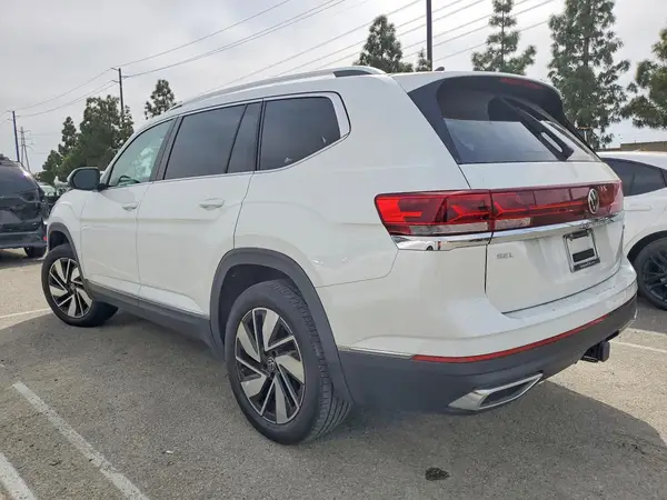 1V2BR2CAXRC506234 2024 VOLKSWAGEN ATLAS - Image 2