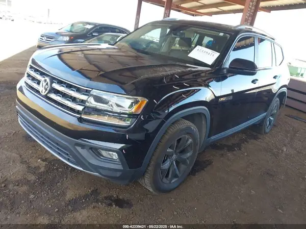 1V2CP2CA1JC600999 2018 VOLKSWAGEN ATLAS - Image 2