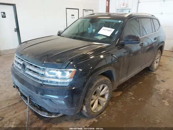 1V2CP2CA4JC592221 2018 VOLKSWAGEN ATLAS - Image 2