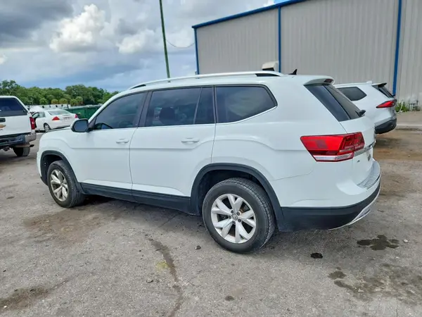 1V2CP2CA5JC592938 2018 VOLKSWAGEN ATLAS - Image 2