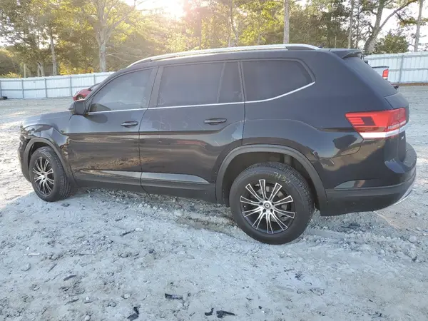 1V2CR2CA0JC572879 2018 VOLKSWAGEN ATLAS - Image 2