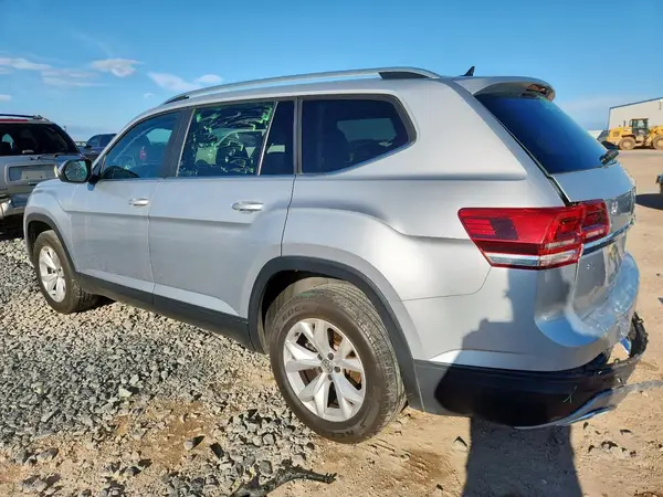 1V2CR2CA1JC527059 2018 VOLKSWAGEN ATLAS - Image 2