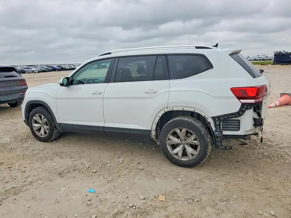 1V2CR2CA1JC529684 2018 VOLKSWAGEN ATLAS - Image 2