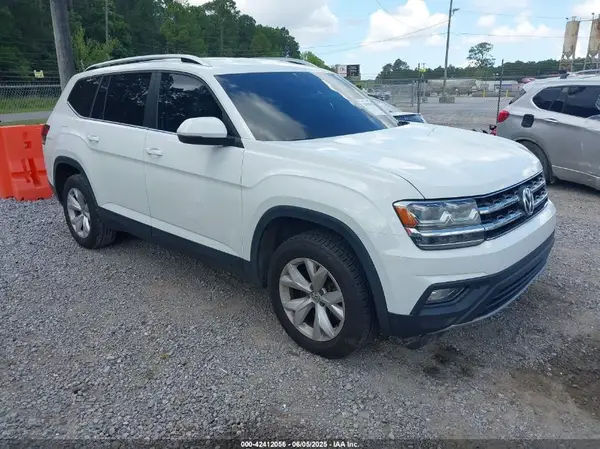 1V2CR2CA1JC533699 2018 VOLKSWAGEN ATLAS - Image 1