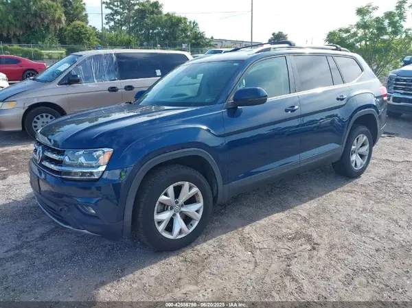 1V2CR2CA1JC561003 2018 VOLKSWAGEN ATLAS - Image 2
