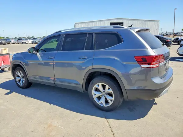 1V2CR2CA1JC563916 2018 VOLKSWAGEN ATLAS - Image 2