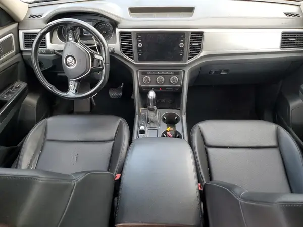 1V2CR2CA1JC563947 2018 VOLKSWAGEN ATLAS - Image 8