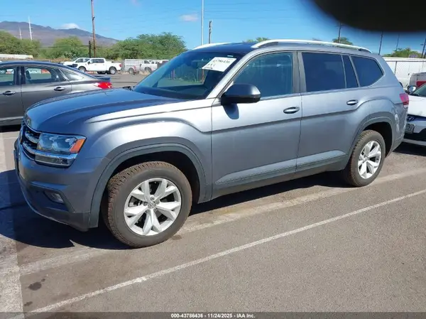 1V2CR2CA1JC564662 2018 VOLKSWAGEN ATLAS - Image 2