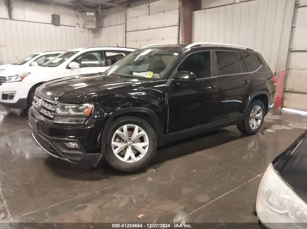 1V2CR2CA1JC569019 2018 VOLKSWAGEN ATLAS - Image 2