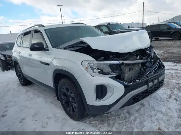 1V2CR2CA1RC575639 2024 VOLKSWAGEN ATLAS - Image 1