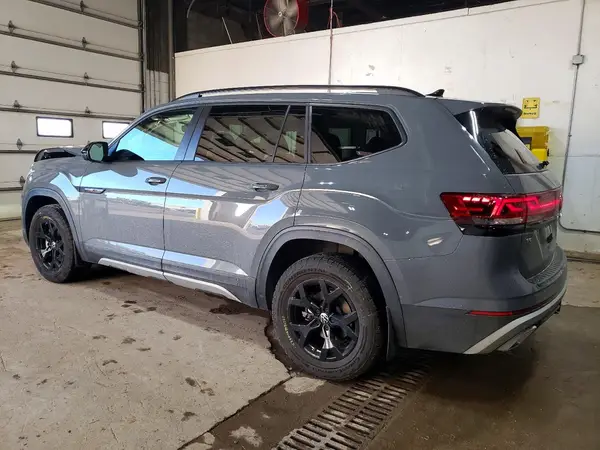 1V2CR2CA1SC519268 2025 VOLKSWAGEN ATLAS - Image 2