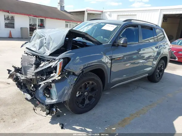 1V2CR2CA1SC563223 2025 VOLKSWAGEN ATLAS - Image 2