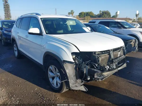 1V2CR2CA2JC534117 2018 VOLKSWAGEN ATLAS - Image 1