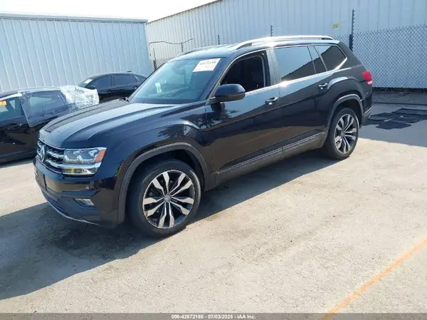 1V2CR2CA2JC534411 2018 VOLKSWAGEN ATLAS - Image 2