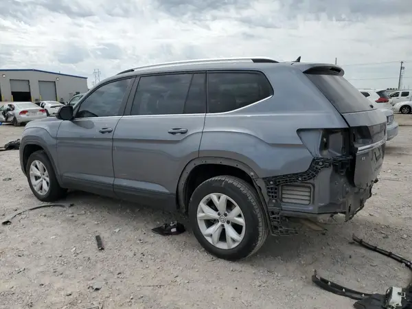 1V2CR2CA2JC570051 2018 VOLKSWAGEN ATLAS - Image 2