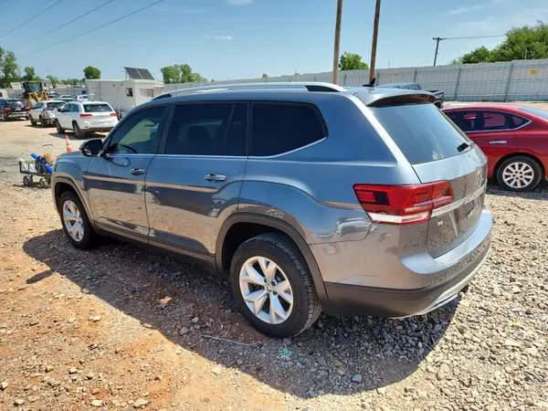 1V2CR2CA2JC572124 2018 VOLKSWAGEN ATLAS - Image 2