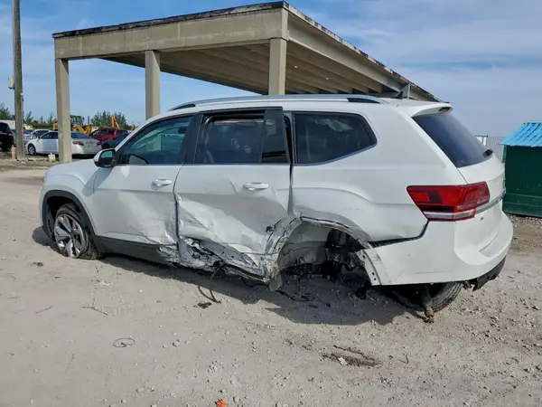 1V2CR2CA2JC572480 2018 VOLKSWAGEN ATLAS - Image 2