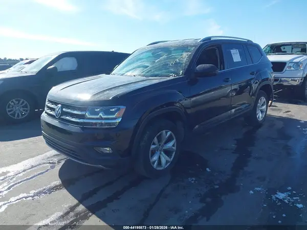 1V2CR2CA2JC581034 2018 VOLKSWAGEN ATLAS - Image 2